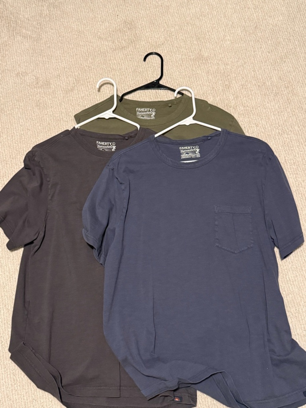 Faherty Short Sleeve Pocket Tee - Navy, Olive & Charcoal